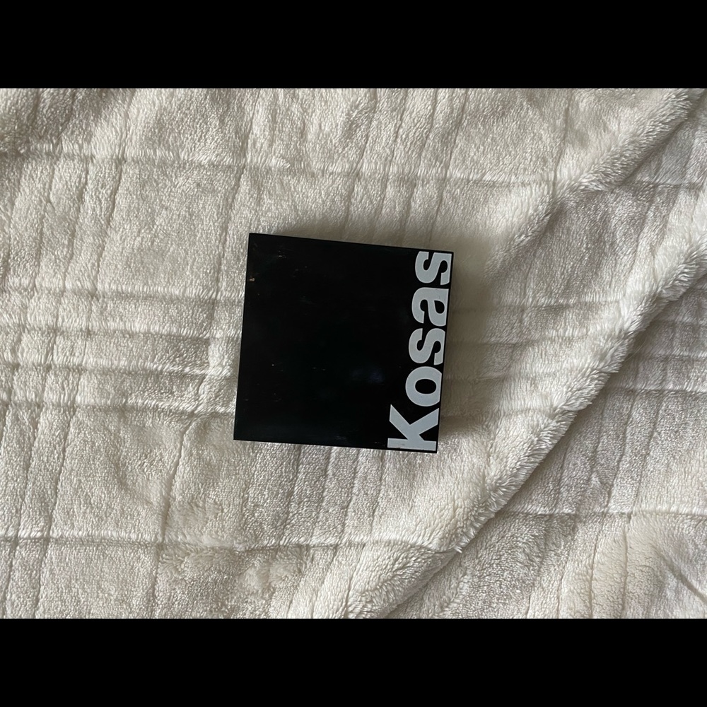Kosas blush and highlighter